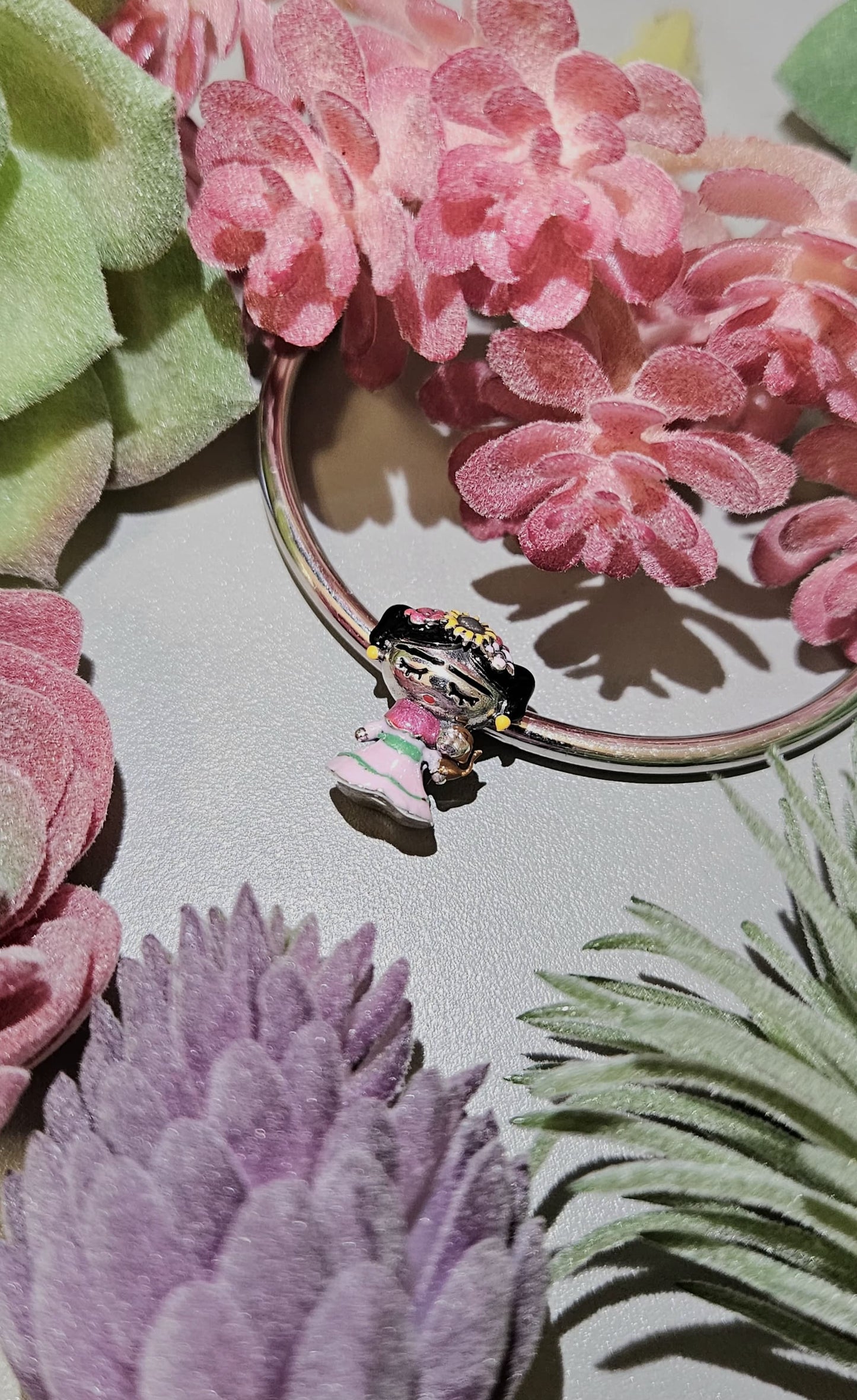 Charm Frida