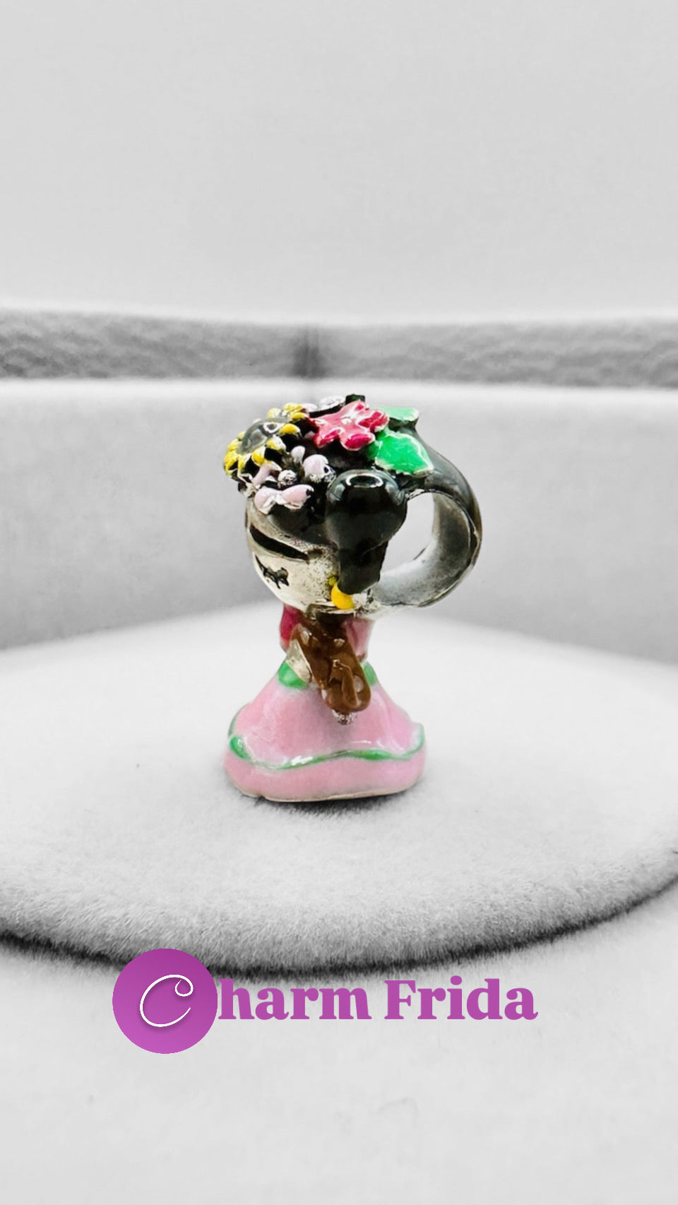 Charm Frida